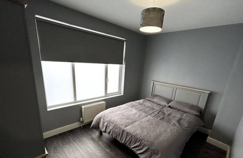 Burslem Apartment | Modern 2 Bed Central Apartment