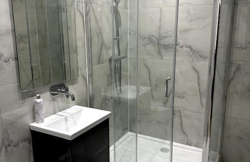 Euston Apartment | Modern 2-Bed Flat in Euston