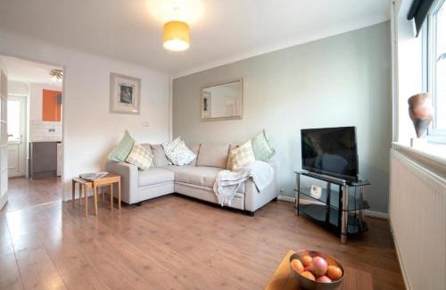 Kidlington House | Modern 2 Bed House Close To Village Centre