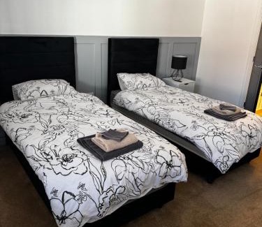 Blyth House | Modern 2-bed in Blyth centre