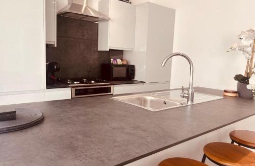 South Hampstead Apartment | Modern 2-Bed Penthouse on Iconic Abbey Road & Large Terrace