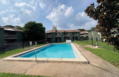Fort Walton Beach House | Modern 2 Bedroom Townhome Minutes from the Beach!