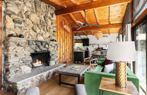 Yosemite Forks House | Modern 2 Bedrm Kids, Dog, Hot Tb, Game Room, 9 min Bass Lake