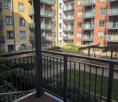 Whittington Apartment | Modern 2-Bedroom 2-Bath Apartment- Contractors and Long Stays Dis-Count