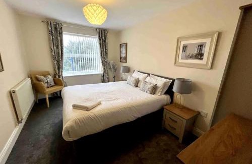 Felixstowe Apartment | Modern 2 Bedroom Apartment with Sea view