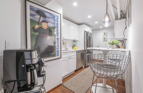 Bushwick Apartment | Modern 2-bedroom apartment in chic Bklyn neighborhood