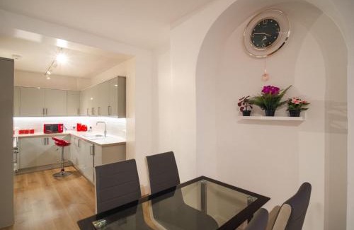 Woolwich Apartment | Modern 2 Bedroom Apartment in Woolwich