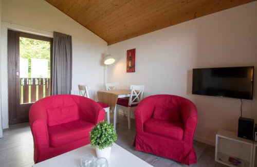 Thollon-les-Memises Apartment | Modern 2 bedroom apartment with lake view, close to cablecar, ski slopes, restaurants and Lake Geneva
