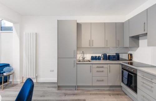 Brent Cross Apartment | Modern 2 Bedroom APT 3 min walk to Tube station