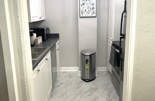 Peachtree Center Condo | Modern 2 bedroom Condo w/Skyline View