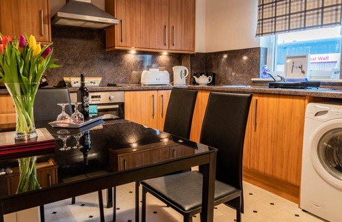 Marybank Apartment | Modern 2 Bedroom/Ground floor Flat in the centre of Beauly