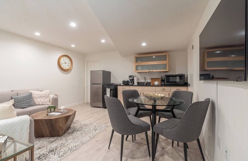 Dover Crystal Apartment | Modern 2-Bedroom Oasis with Private Entrance!