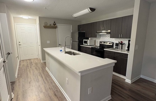 Tampa Apartment | Modern 2-Bedroom Retreat Near TPA Airport