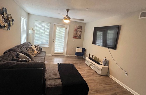 Tampa Apartment | Modern 2-Bedroom Retreat Near TPA Airport