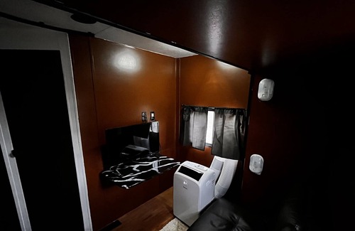 Fontana House | Modern 2-bedroom RV with Wi-Fi and workspace room