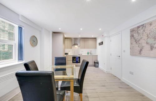 Camberley Apartment | Modern 2 Bedrooms Apartment 01 Town Centre Camberley