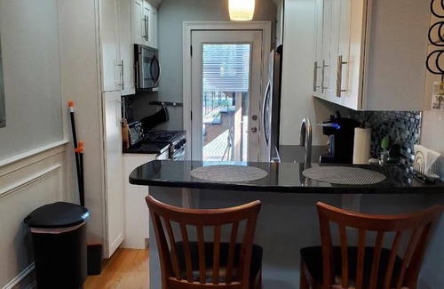 D Street - West Broadway Apartment | Modern 2 BR, 1BA Near Convention Center & Seaport