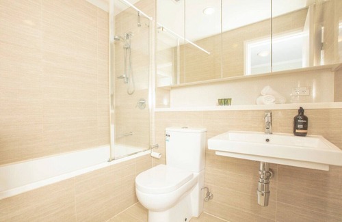 Wentworth Point Apartment | Modern 2B1B Apt@Wentworth Point