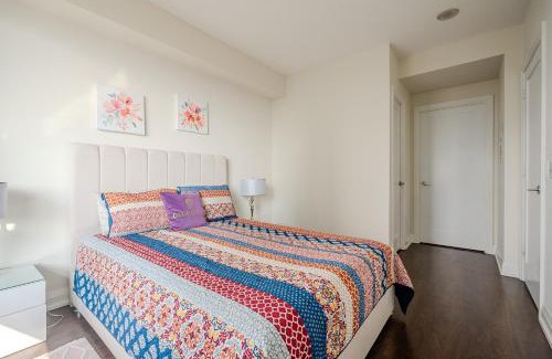 Willowdale Apartment | Modern 2Bd 2Ba Skyscraper Free parking