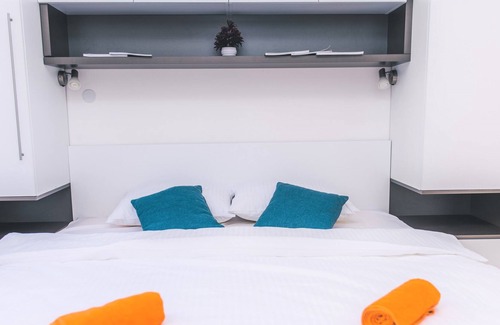 Old Town Apartment | Modern 2bdr Apartment-cathedral View-best Location
