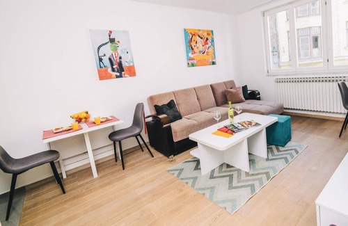 Old Town Apartment | Modern 2bdr Apartment-cathedral View-best Location