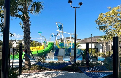 Four Corners House | Modern 2bdrm Condo-ChampionsGate