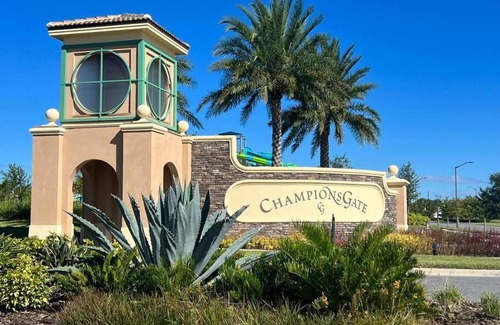 Four Corners House | Modern 2bdrm Condo-ChampionsGate