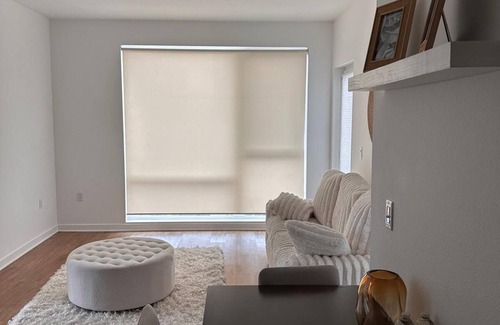 Downtown Apartment | Modern 2BR/2BA Near Glendale Galleria – Walk to Shopping & Dining!