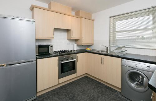 Olton Apartment | Modern 2BR Apartment 3 Beds BHX City Centre NEC Ideal for Contractors & Temp Housing and Insurance