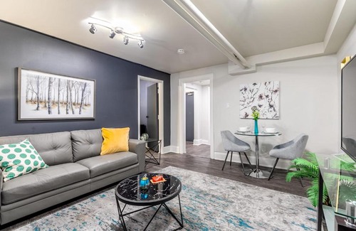 Hamilton Apartment | Modern 2BR Condo - Centrally Located Downtown