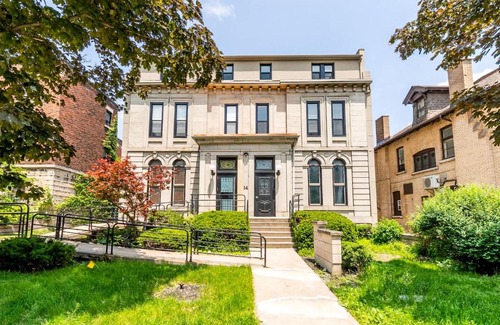 Hamilton Apartment | Modern 2BR Condo - Centrally Located Downtown