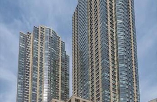Hudson Exchange Apartment | Modern 2BR | Full Kitchen | Free WiFi | Easy access to NYC