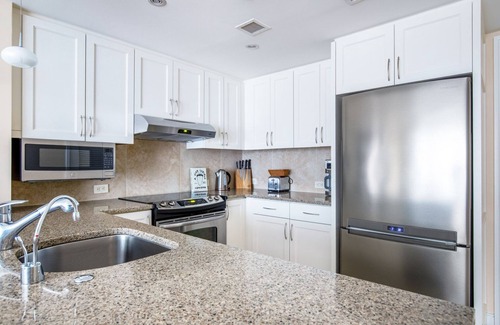 Penn Quarter Apartment | Modern 2BR in Penn Quarter w/Pool + large garden, near metro by Blueground