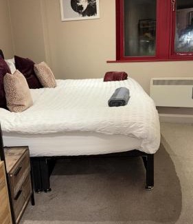 Wigan Apartment | Modern 2BR near Wigan Town Centre