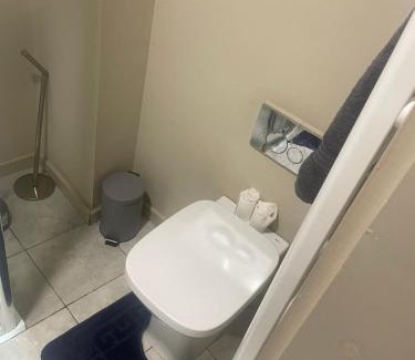 Wigan Apartment | Modern 2BR near Wigan Town Centre