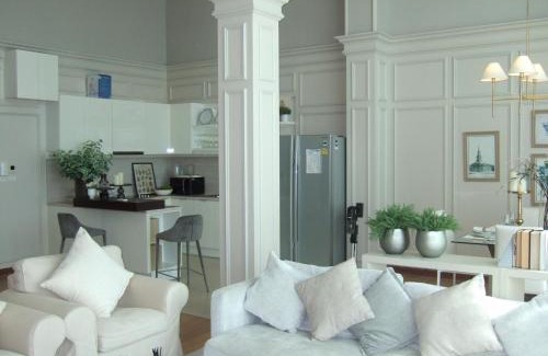 Chang Khlan Apartment | Modern 2BR Penthouse Astra 181Sqm with Panoramic Views in Central Chiang Mai
