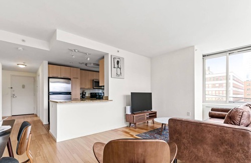 White Plains Apartment | Modern 2BR Place in White Plains
