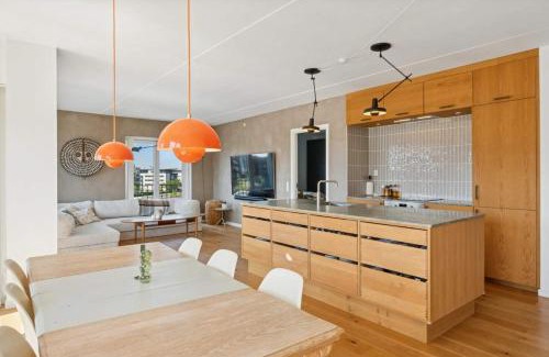 Sydhavnen Apartment | Modern 2BR Waterfront Apt