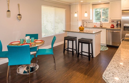 Salt Lake City House | Modern 3 bed, 2 bath home MINUTES from resorts and SLC. Great for families!
