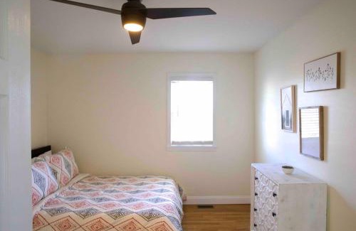 Federal Hill Apartment | Modern 3 bed close to downtown- parking available