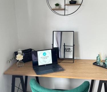 Loughborough House | Modern 3-Bed Family Home Sleeps 6 Fast- Wi-Fi Free-Parking- Private Patio
