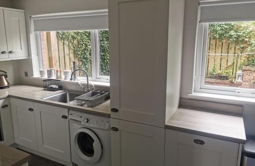 Queens Quarter House | Modern 3-bed home in ideal location with 2 parking spaces