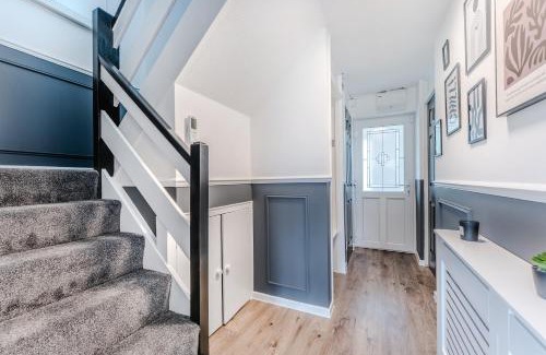 Northampton Apartment | Modern 3 bed House