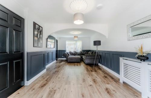 Northampton Apartment | Modern 3 bed House