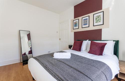 Newcastle-upon-Tyne House | Modern 3-bed House Parking & Family & Friends