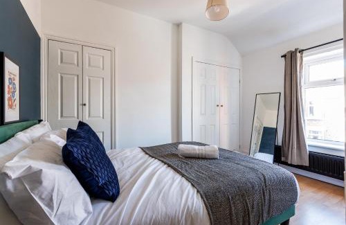 Newcastle-upon-Tyne House | Modern 3-bed House Parking & Family & Friends