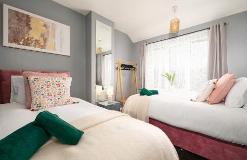 Warmsworth House | Modern 3 bed minutes from the A1 & the Races!