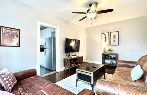 Weinland Park House | Modern 3 Bed- Near OSU- Walkable to Short North