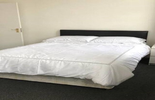 Bryanston and Dorset Square Apartment | Modern 3 Bed Spacious Apartment with High Ceilings. Opp London's Madame Tussaud