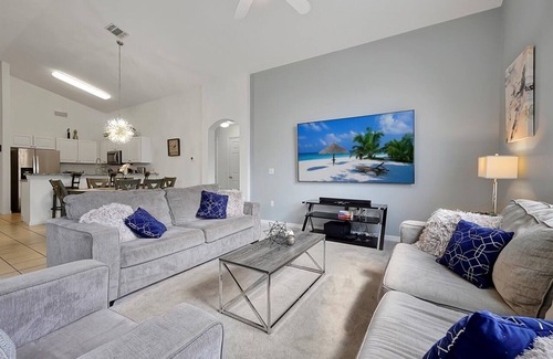 Highgate Park Villa | Modern 3 bed villa with south facing pool